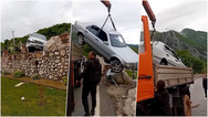 FSHATI FSHAT; KLOS | AKSIDENT AUTOMOBILISTIK NË FSHATIN FSHAT; DËME MATERIALE.