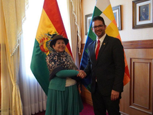 MINISTRJA E JASHTME E BOLIVISË SELINDA (CELINDA) SOSA RAPORTOI NJË SULM KUNDËR AMBASADËS SË VENEZUELËS: TË SHTËNA ME ARMË ZJARRI KUNDËR SELISË DIPLOMATIKE NË LA PAZ.