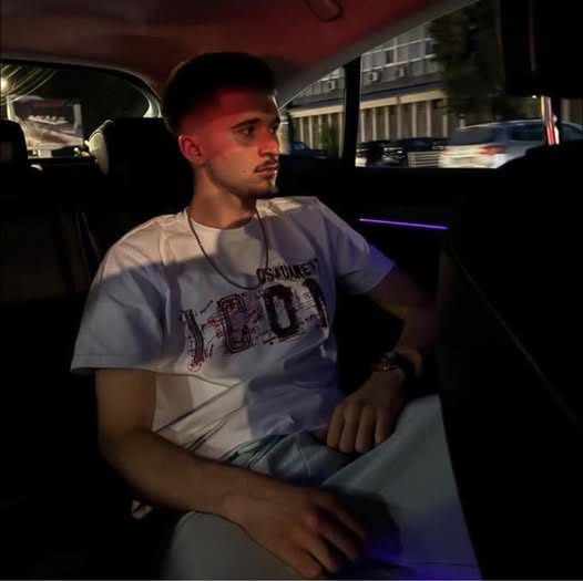 FSHATI NABËRGJAN; PEJË | LEDIAN BERISHA U ARRESTUA; U PËRSHFI NË AKSIDENT AUTOMOBILISTIK KU MBETI I VDEKUR ARBËR KELMENDI | TË PLAGOSUR MBETËN MEHMAT KELMENDI; VISAR KELMENDI; ERGIN KELMENDI.