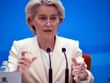 PRESIDENTJA E KOMISIONIT EVROPIAN URSULA VON DER LEIEN (LEYEN): DUHEN GARANCI TË FORTA PËR UKRAINËN DHE BE-në; NE PUNOJMË PËR NJË PAQE TË DREJTË DHE TË QËNDRUESHME.