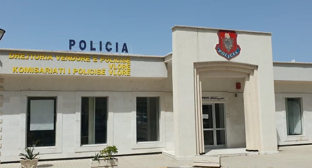 VLORË | U ARRESTUAN AGRON YZEIRAJ (BANUES NË FIER); NERITAN AVDIU (BANUES NË QEPARO); KLAUDJA SADIKU (BANUESE NË FSHATIN BERDENESH); ELDI BESHAJ (BANUES NË LAGJEN NR. 4, SARANDË) | TREGTARË DROGE.