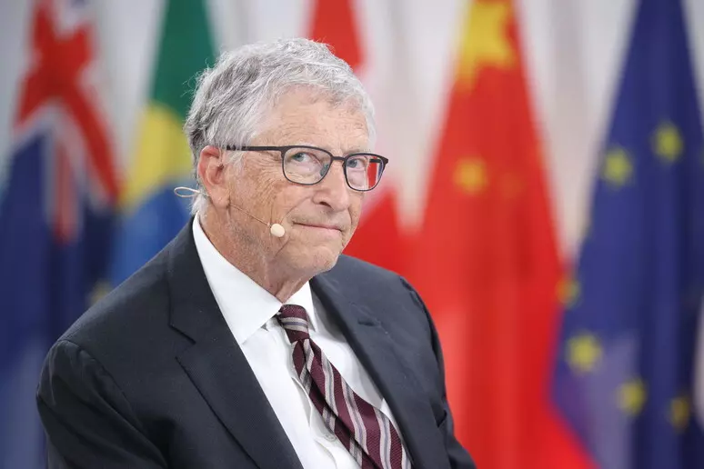 BILL GEITS (GATES) THA NË PARLAMENTIN EVRROPIAN: EKZISTON NJË KRIZË GLOBALE SHËNDETËSORE E NDRYSHME NGA PANDEMIA; KJO KRIZË ËSHTË SHKAKTUAR NGA NE VETË.