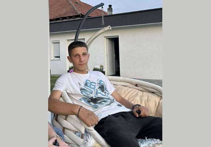 FSHATI CARRABREG; DEÇAN | I MITURI EGLANTIN QORRAJ U DENONCUA NGA FAMILJA SI I ZHDUKUR; LYPET NDIHMA E PUBLIKUT PËR LOKALIZIMIN E TIJ.