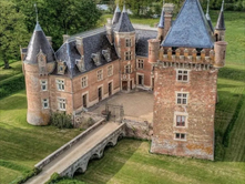 FRANCË | KALAJA E LORIOLIT.