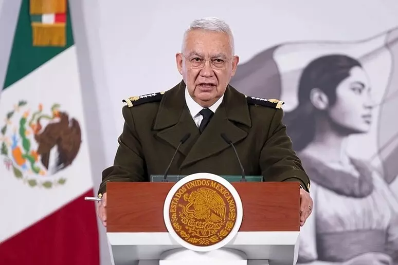 SHTETET E BASHKUARA TË MEKSIKËS | GJENERALI RIKARDO (RICARDO) TREVILA TREJO DHE MINISTRI I MBROJTJES: GJYSMA E PLUMBAVE TË SEKUESTRUAR VIJNË NGA SHTETET E BASHKUARA TË AMERIKËS.