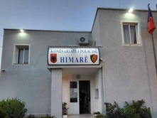 HIMARË | FAMLIJA HOXHA DENONCOI SE RA VIKTIMË E DHUNËS FIZIKE NGA PUNONJËSI I POLICISË BASHKIAKE ALBANO BARAJ.