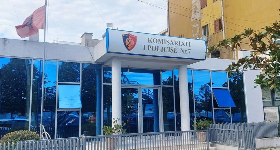 NË AKSIN RRUGOR “QAFË KASHAR-RINAS” U ARRESTUAN ARBËR HASA DHE JOLDI PECA BANUES NË VORË | TREGTARË ARMËSH ZJARRI.