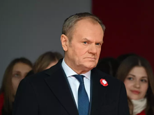 KRYEMINISTRI POLAK DONALD TUSK: AKSIDENTI HEKURUDHOR NË LINJËN VARSHAVË-LUBLIN (FSHATI MIKA) ISHTE SABOTIM.