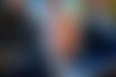 PRESIDENTI DANLLD TRAMP (DONALD TRUMP) PO E VENDOS EMRIN E TIJ KUDO | NGA NDËRTESAT TE MONEDHAT; NGA ANIJET TE AEROPLANËT.