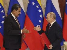 KREMLINI: PRESIDENTI VLADIMIR PUTIN FOLI NË TELEFON ME HOMOLOGUN E TIJ VENEZUELIAN NIKOLAS (NICOLAS) MADURO; I SHPREHU SOLIDARITET KUNDËR PRESIONIT TË JASHTËM.