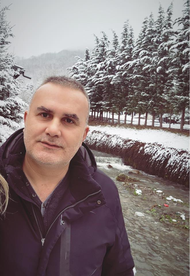 SHKODËR: U ARRESTUA VIKTOR MARKU; AKUZOHET SE KANOSI EMILJAN NIKËN (DREJTORI I INSPEKTORATIT RAJONAL TË MBROJTJES SË TERRITORIT NË SHKODËR).