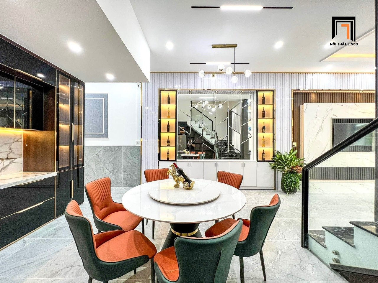 Bộ bàn ăn đá tròn xoay 1m3 14-BAD6-G34-B81 6 ghế da Pu