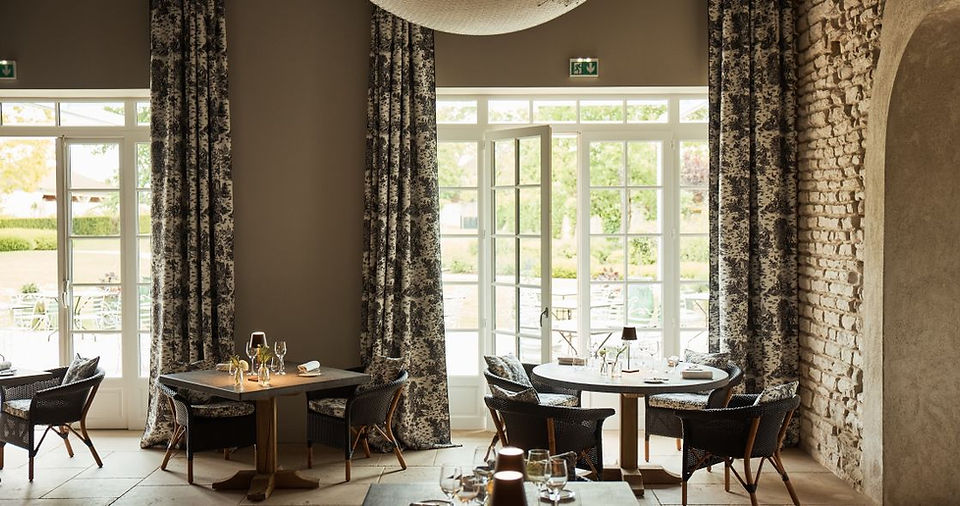 COMO Le Montrachet : Nouvel hôtel en Bourgogne salle du restaurant