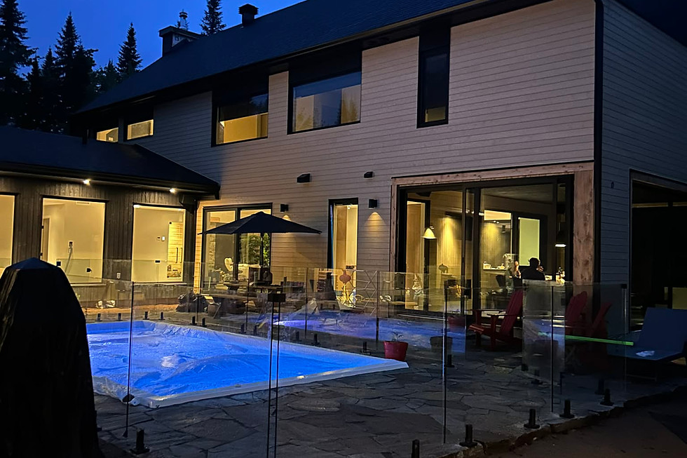 Cloture de piscine en verre sur mesure – Rive-Sud de Montréal _ Verre l’Excellence.jpg