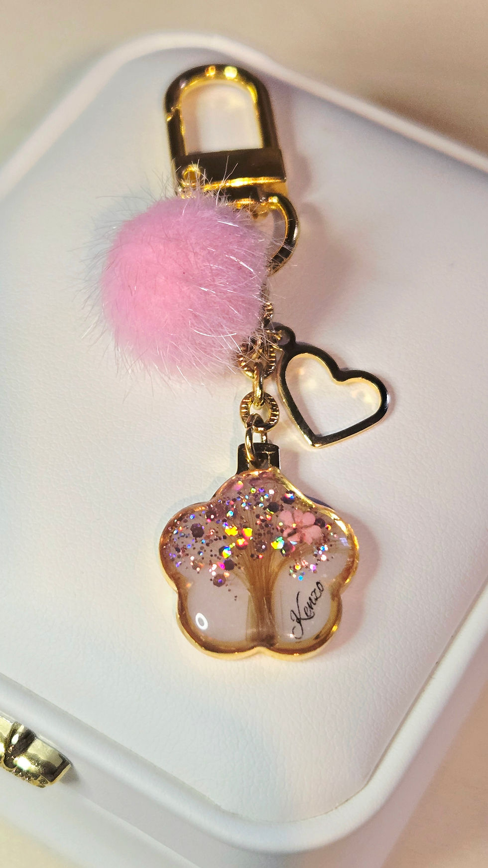 bijoux de sac et porte-clés cheveux dans résine
