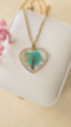 collier souvenir personnalisé avec mèche de cheveux arbre de vie