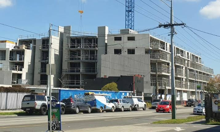 external view of the bloom apartments in carnegi