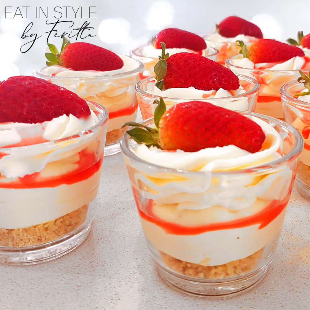 No-bake Strawberry Cheesecake Minis