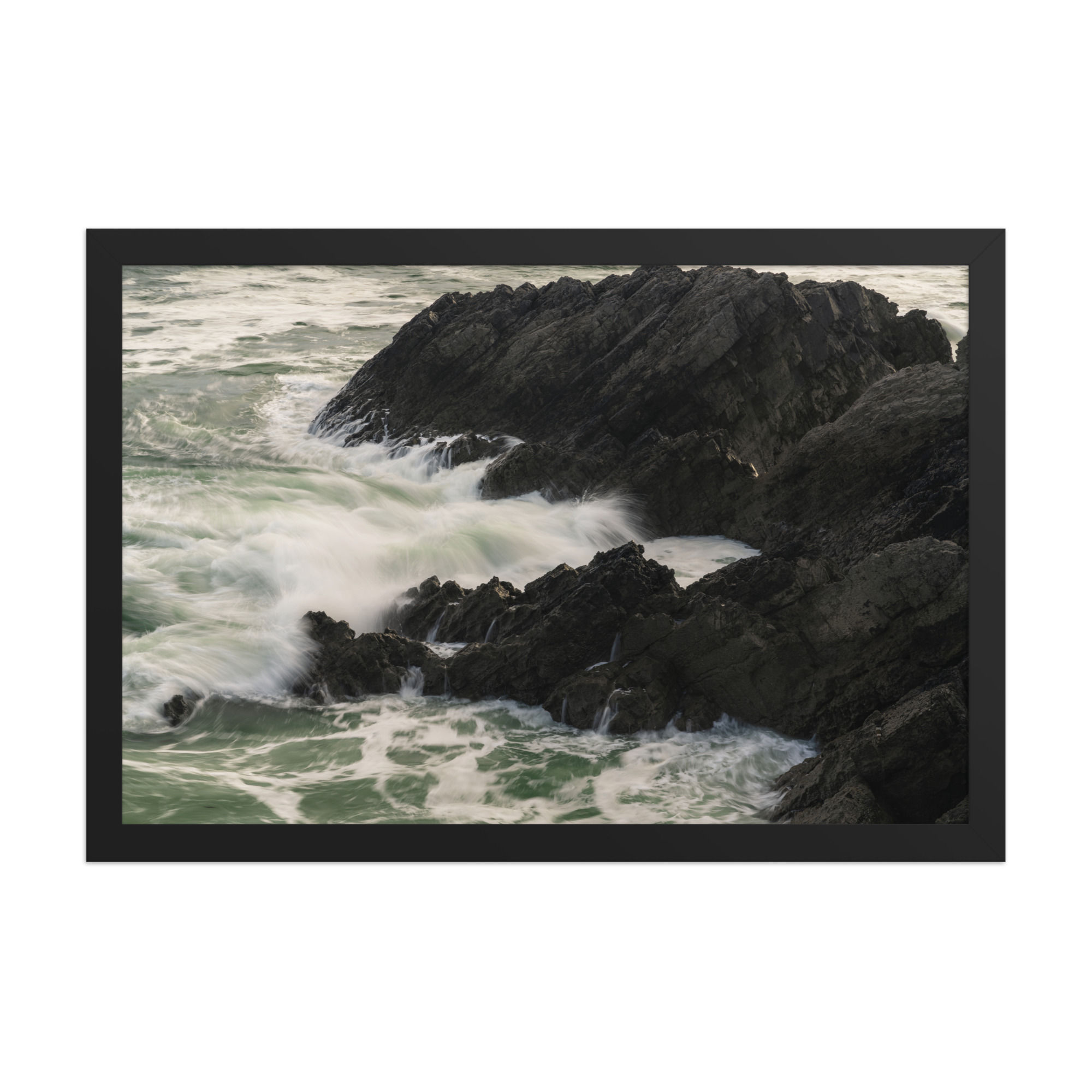 Majestic Ocean Waves: Dramatic Seascape Framed Wall Art