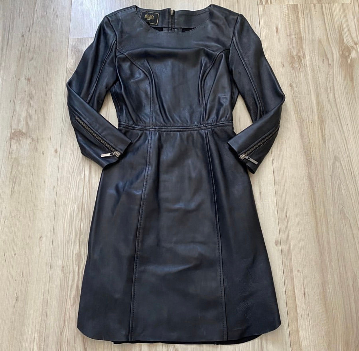 Vestido BOBÔ pelica de couro preto 