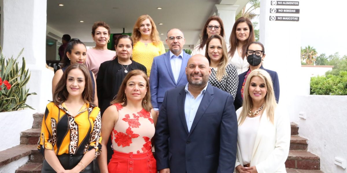 Mujeres serán pilar para el desarrollo económico de Durango: Iván Gurrola content media