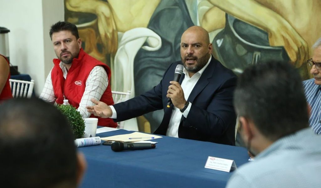 Obra pública, para constructores locales: Iván Gurrola content media