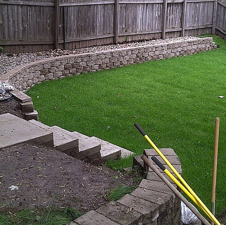 8th Day Landscaping_Edge Wall-1.png
