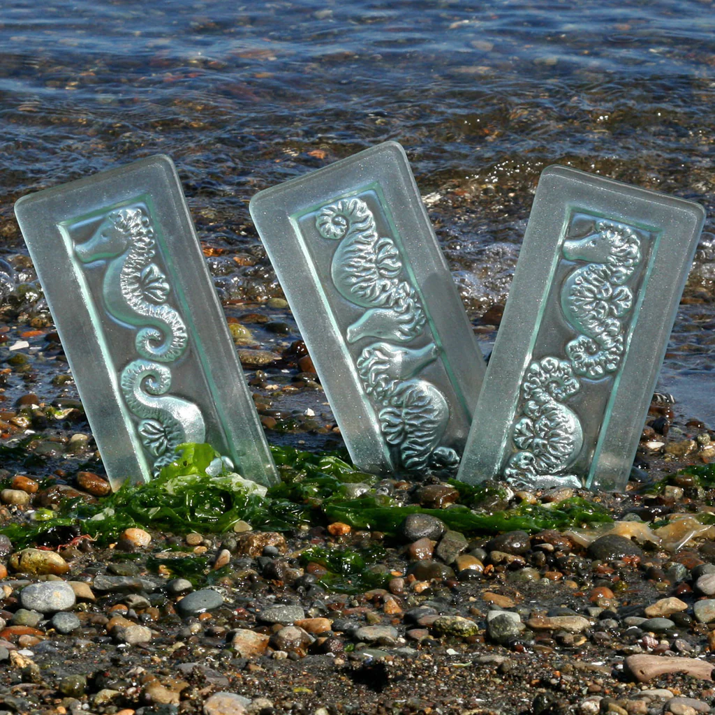 Seahorse_trio_at_Puget_Sound_beach_1024x1024.webp