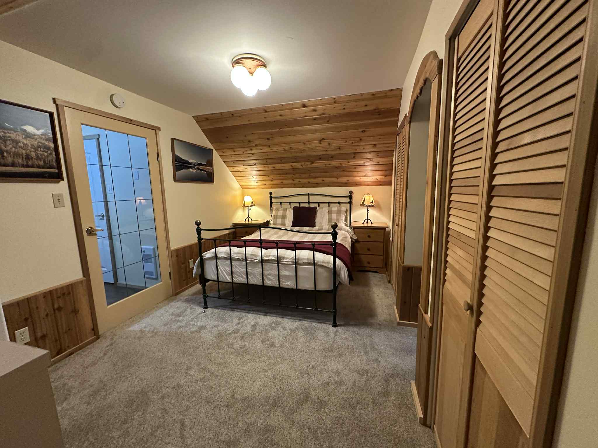 Chalet en bois rond — Pioneer Fishing Lodge – Pioneer Fishing Lodge