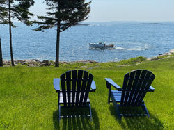 Live entertainment daily.