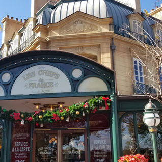 How to Make Dining Reservations at Walt Disney World & Disneyland