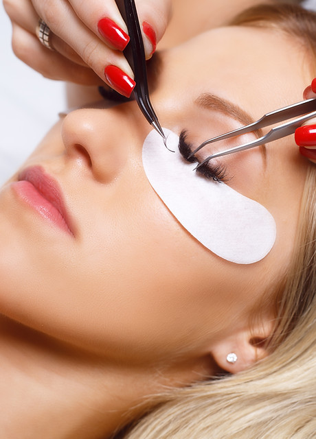 Eyelash Plucking