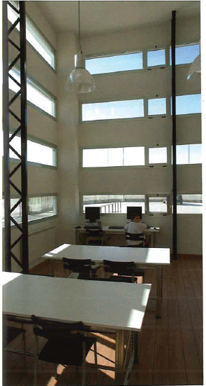 Fachada de la biblioteca