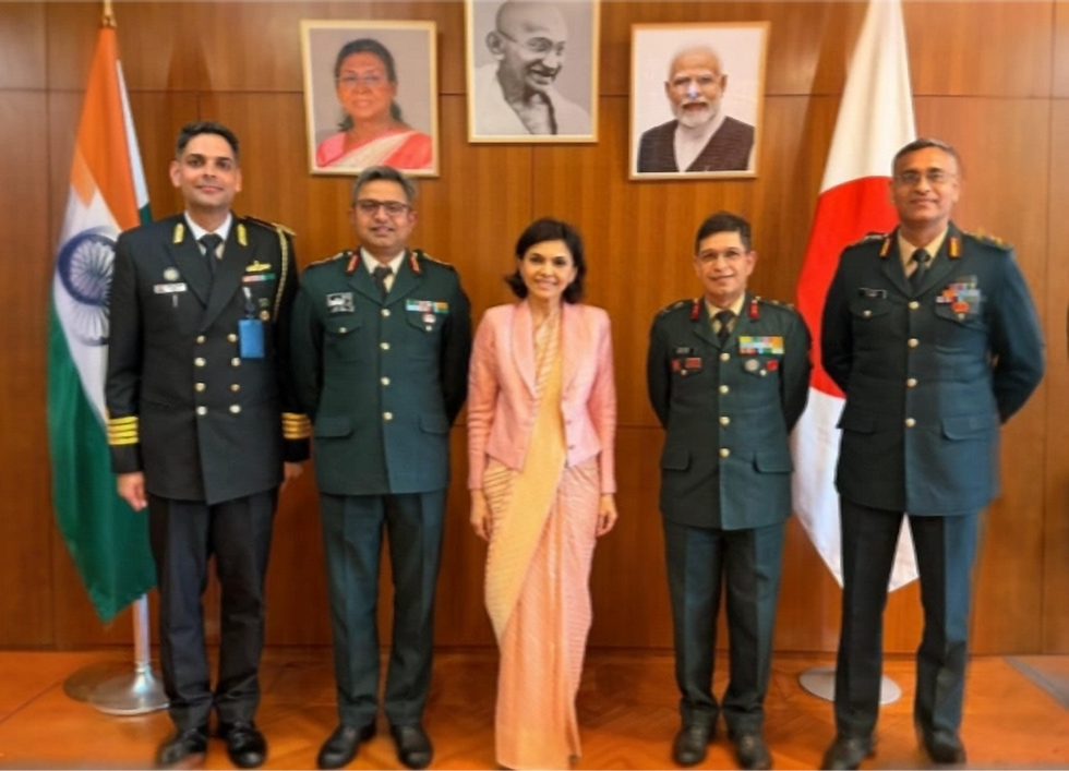 



 Indian Army delegation called on Nagma M Mallick, the Ambassador of India to Japan



 Indian Army delegation met Nagma M Mallick, the Ambassador of India to Japan