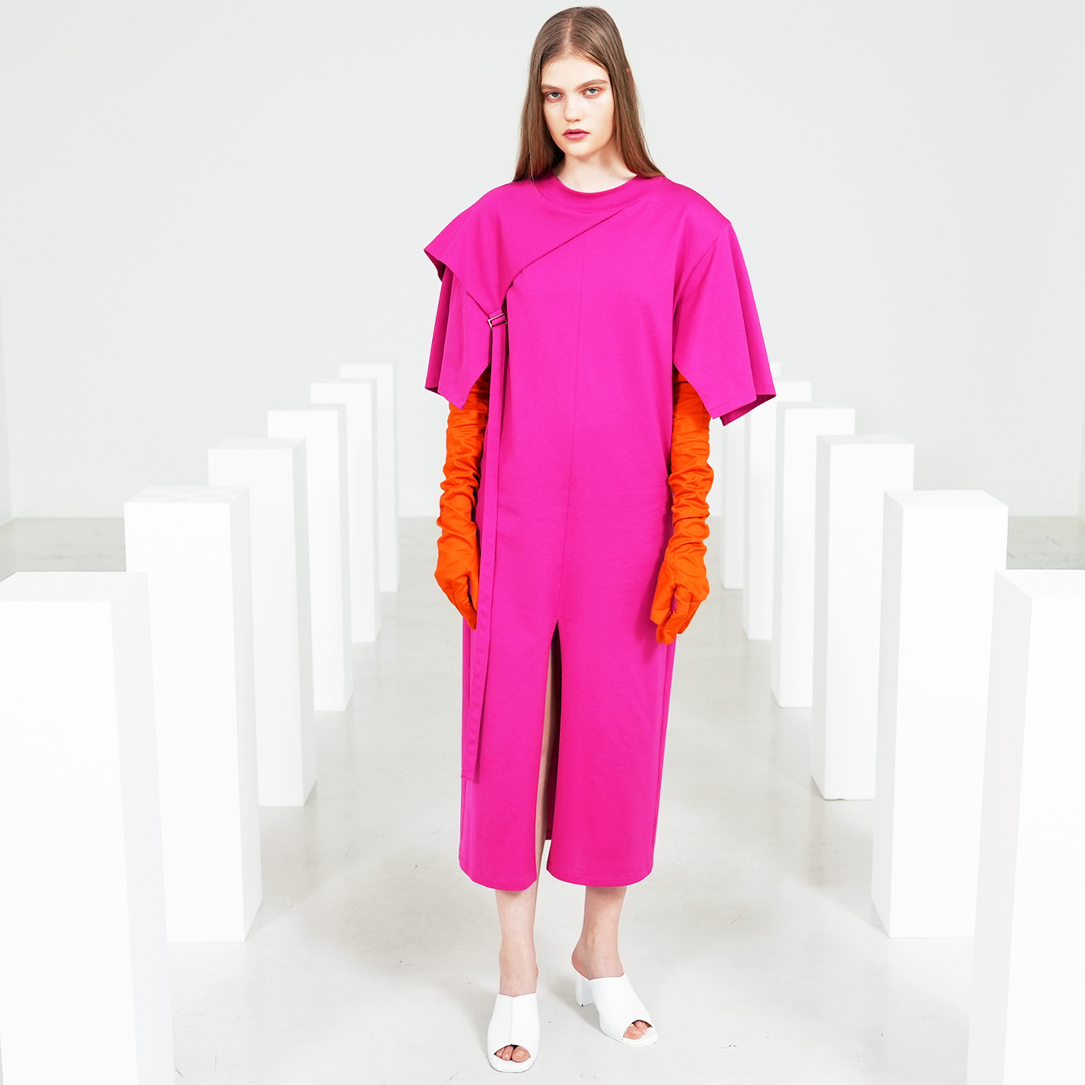 Empowerment Scarf-neck Open-sleeve Dress (with Shoulder Pads)