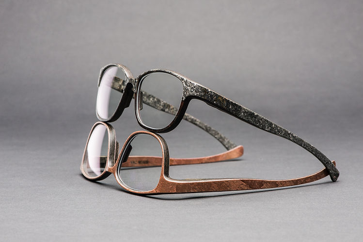 ROLF-Spectacles-stone-eyewear-break-red-dot-detail-01.jpg