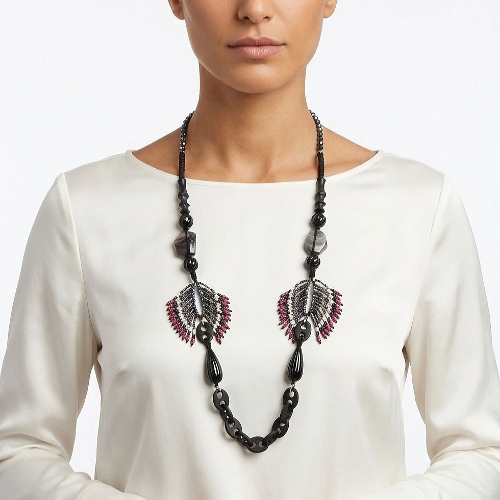 Long resin black chain necklace with pink and black beads pendants, golden color T-bar closure.
