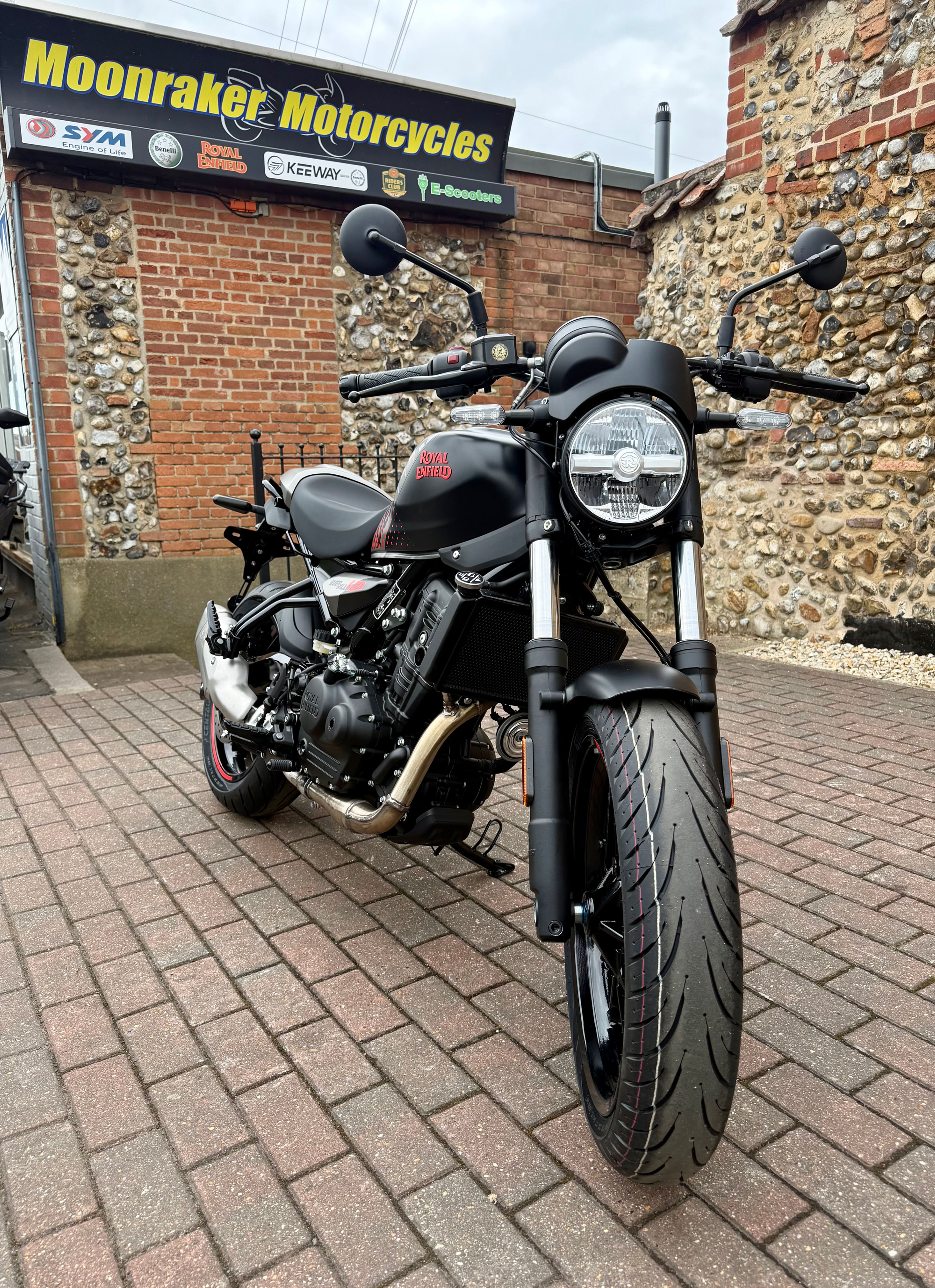 2026 ROYAL ENFIELD GUERRILLA 450 APEX Black