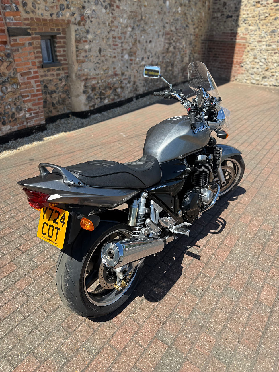 Thumbnail: Suzuki GSX1400 K2 – Silver (2001)