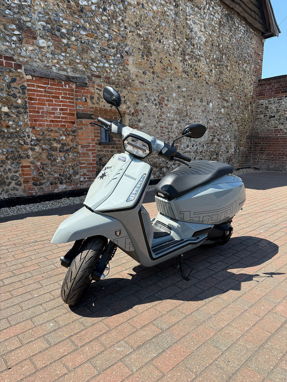 Thumbnail: Lambretta X 300 GP (2026) Crayon Gray