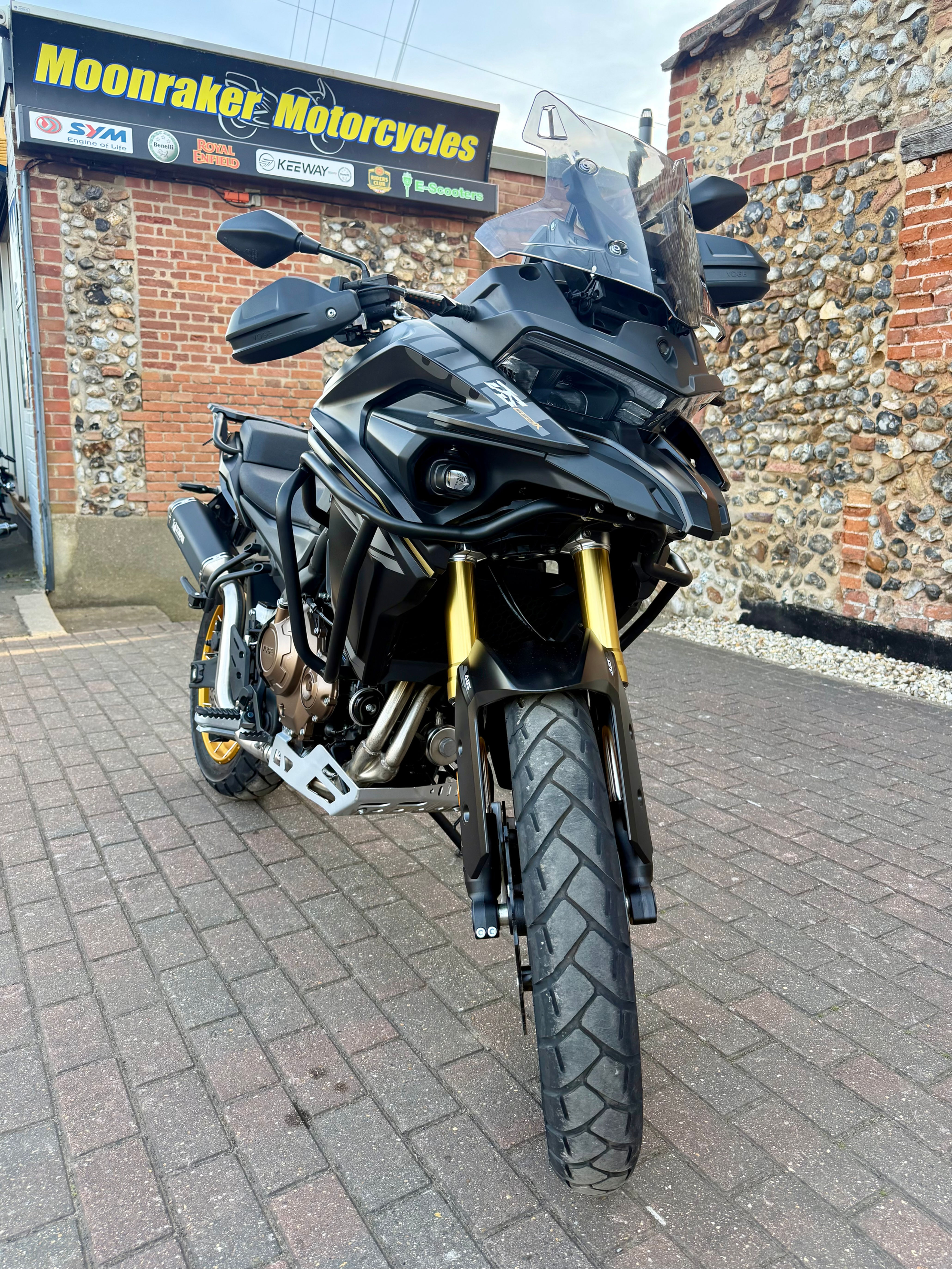 Voge DS625X (Black Knight + Scorpion Exhaust) (2026)