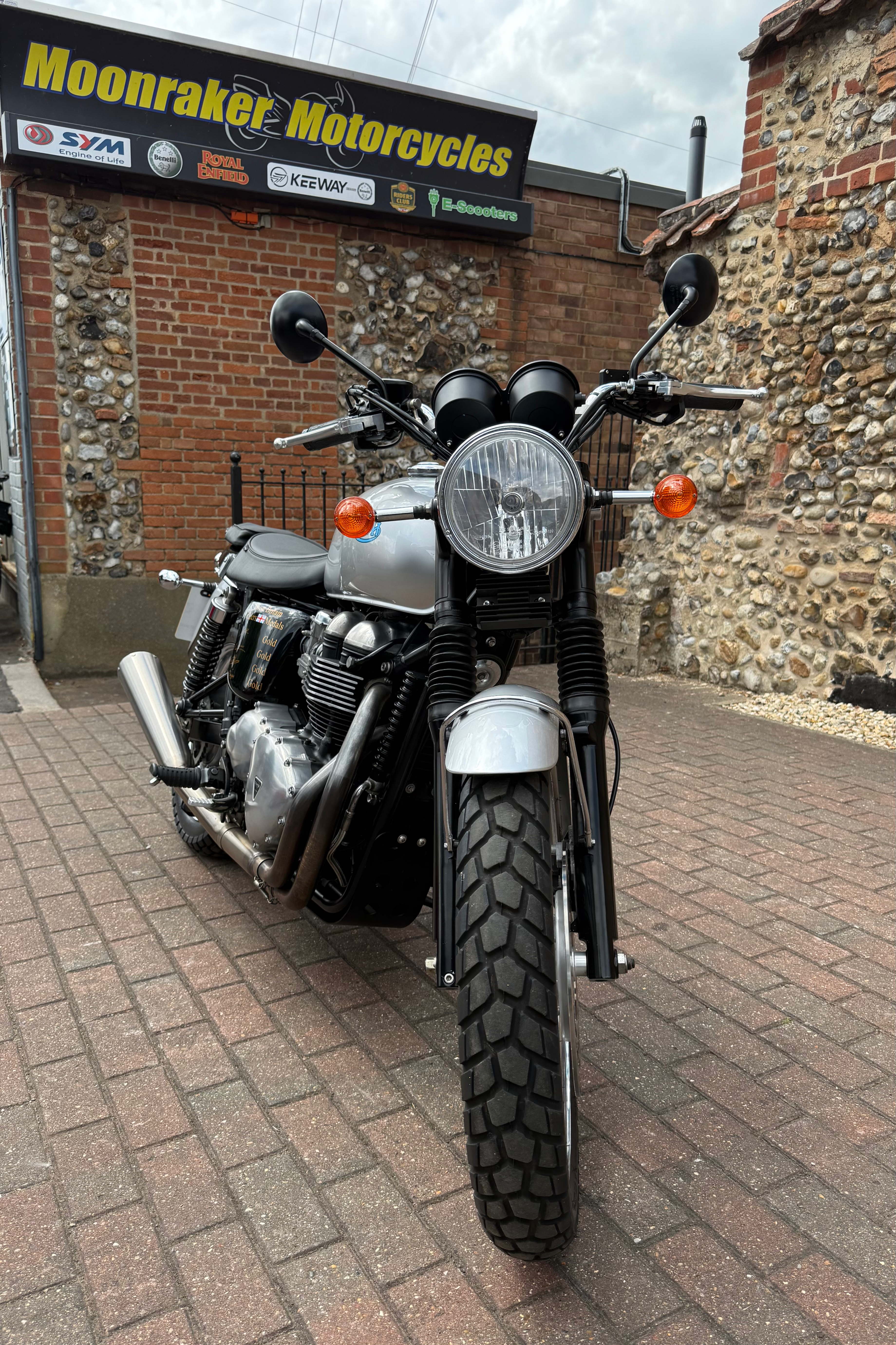 Triumph T100 Bonneville I,S,D,T (23 of  50!) (2014)