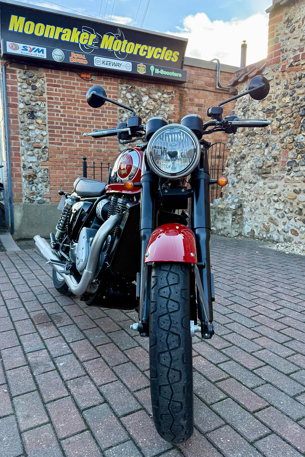 BSA Goldstar 650 Red/ Chrome (2023)