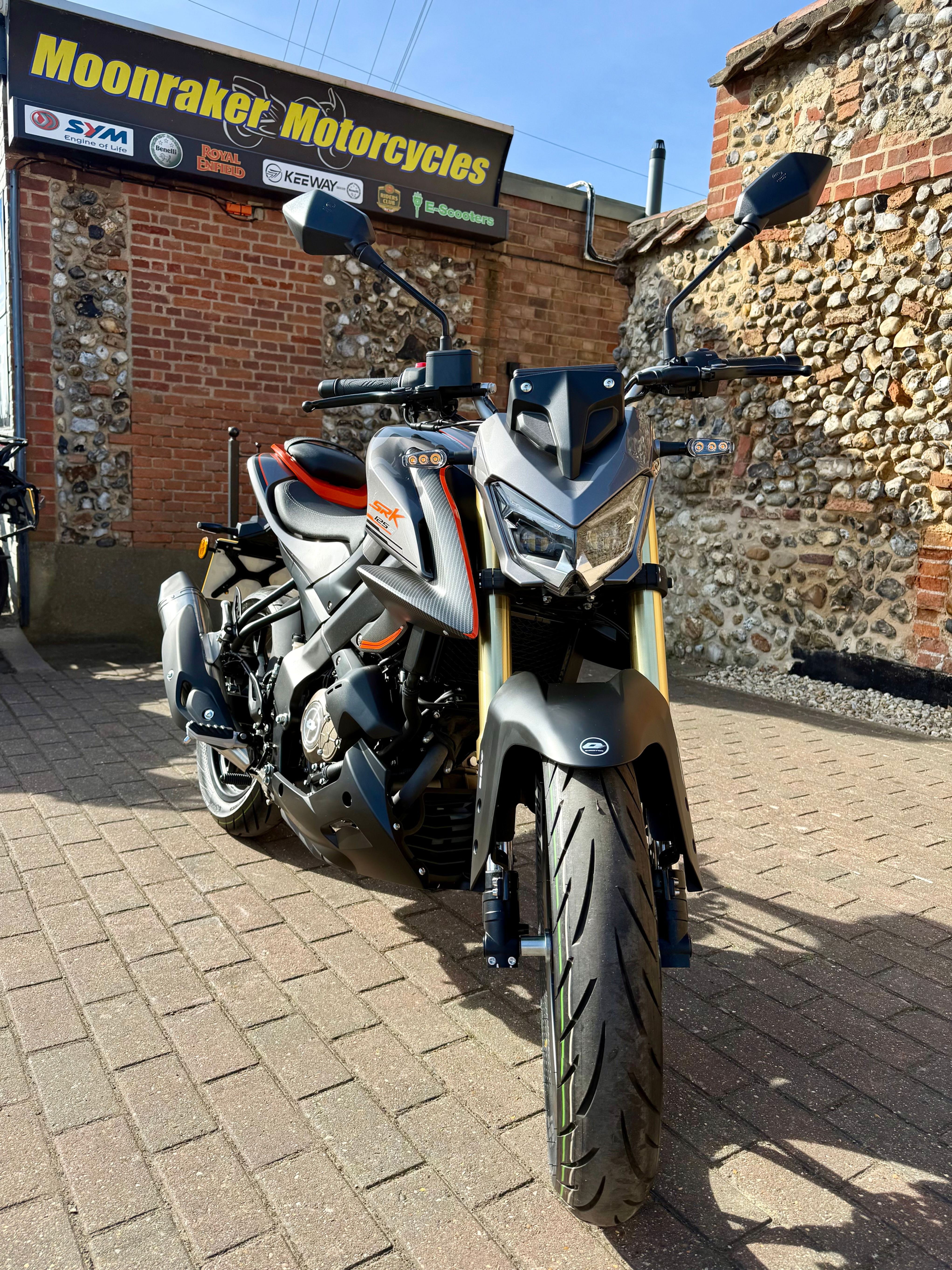 QJMotor SRK 125 S – Grey (2026)