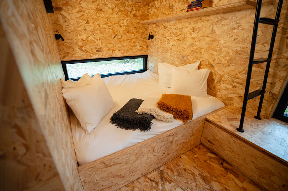 Tweepersoonsbed in de slaaphoek