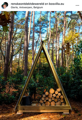 Houtopslag bij Bosvilla Witte Raaf in het bos