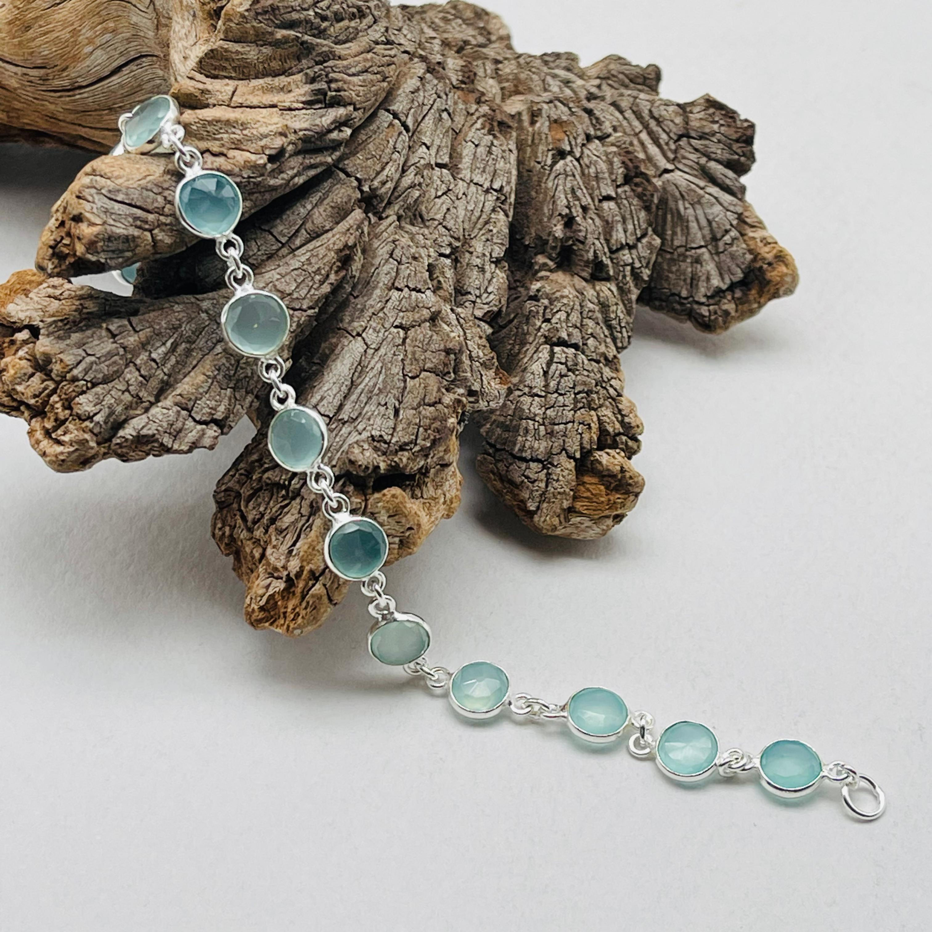 Aqua Calci Round Stone Bracelet