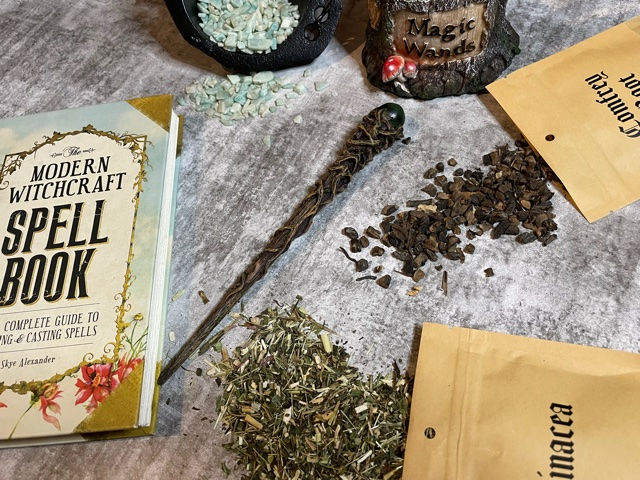 Sorcerer Wand - Petrified Tree