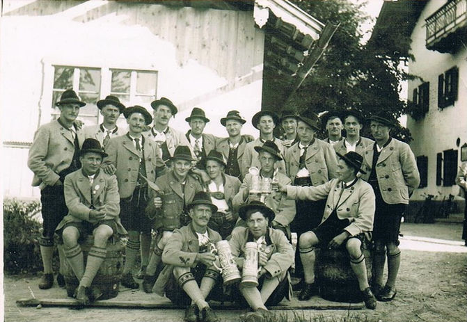 Burschenfoto 1935.jpeg