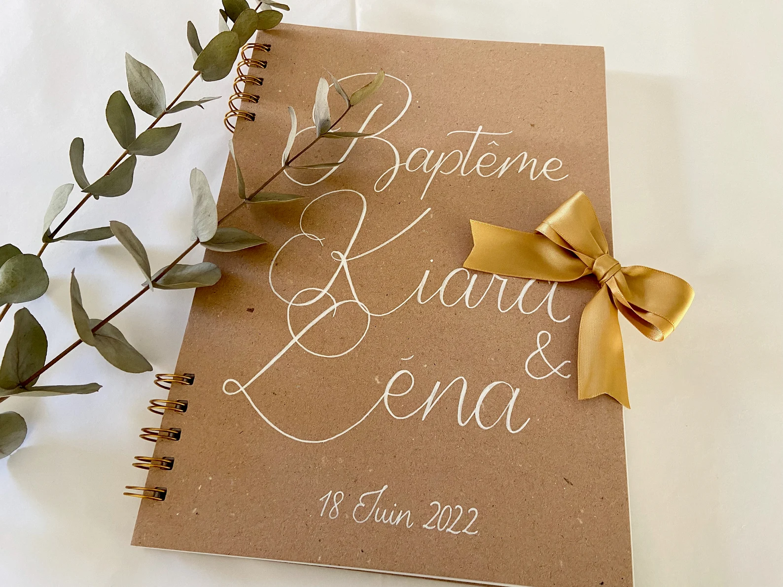 Livre d'or de baptême en kraft recyclé sur mesure